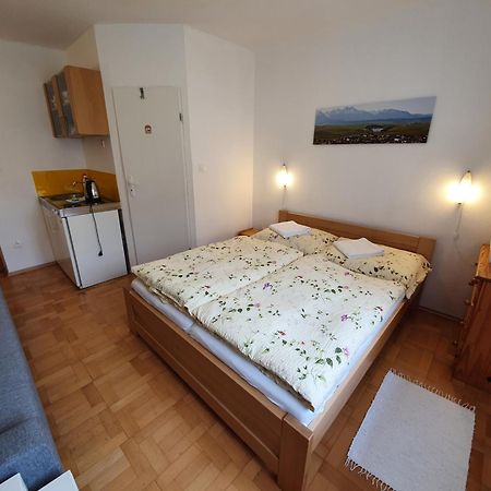 Zlty Dom Vrbov Apartment ภายนอก รูปภาพ