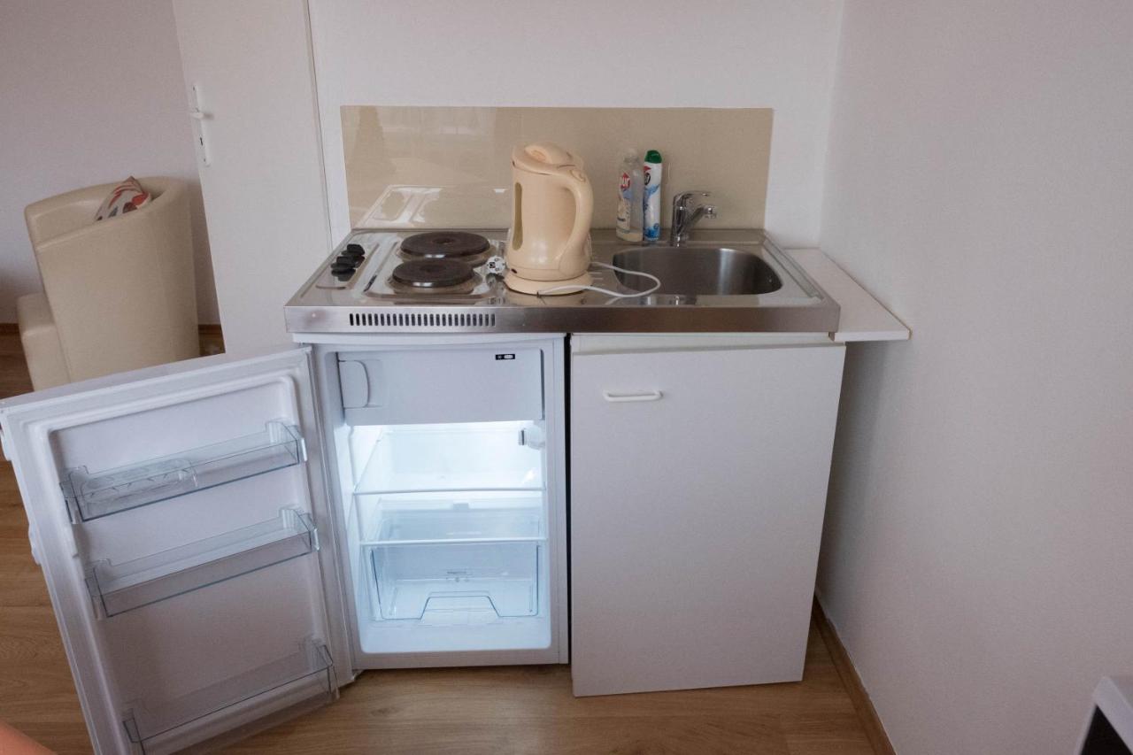 Zlty Dom Vrbov Apartment ภายนอก รูปภาพ