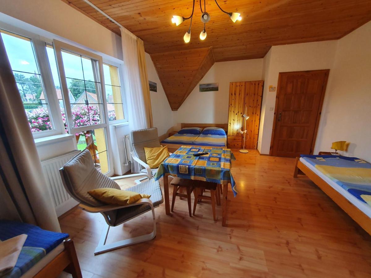 Zlty Dom Vrbov Apartment ภายนอก รูปภาพ
