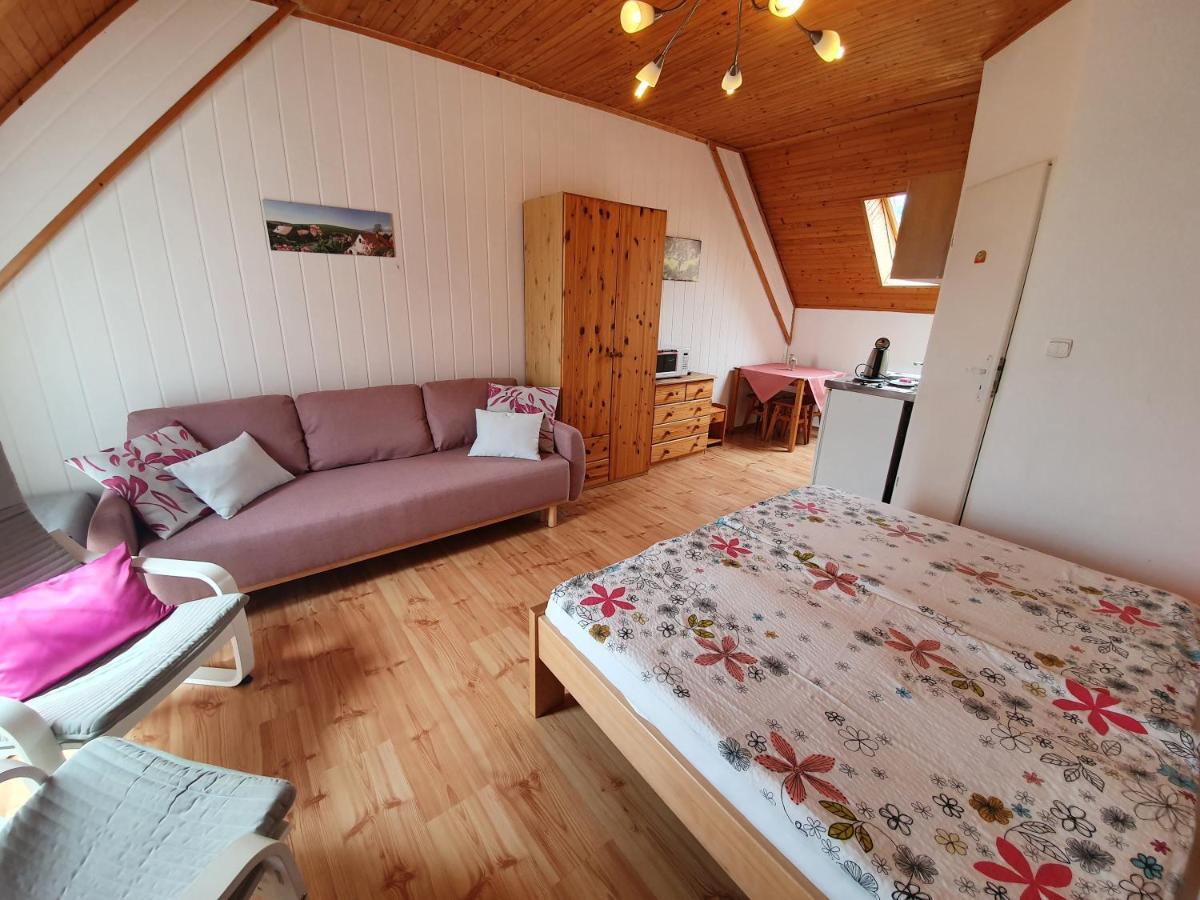 Zlty Dom Vrbov Apartment ภายนอก รูปภาพ