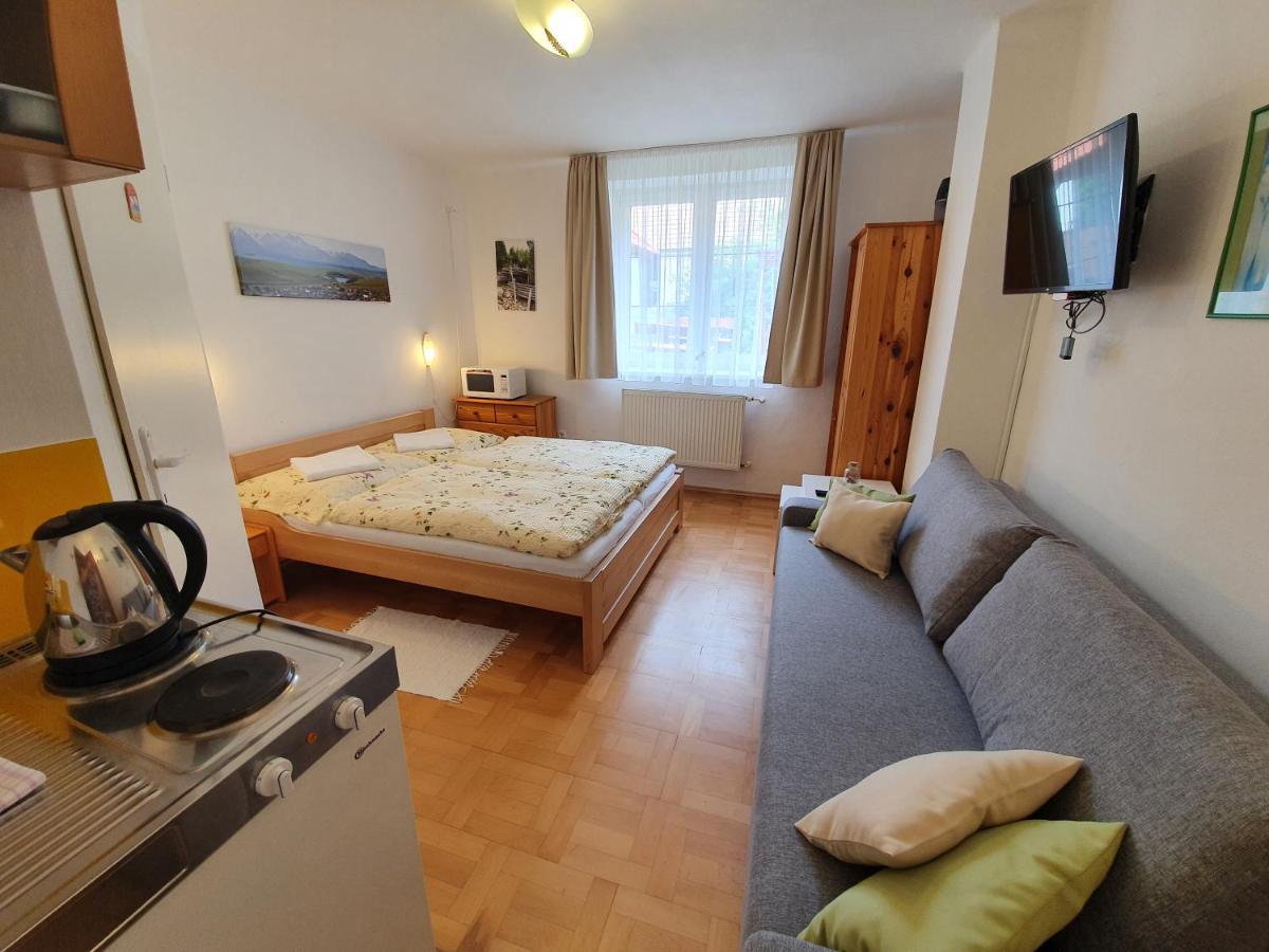 Zlty Dom Vrbov Apartment ภายนอก รูปภาพ