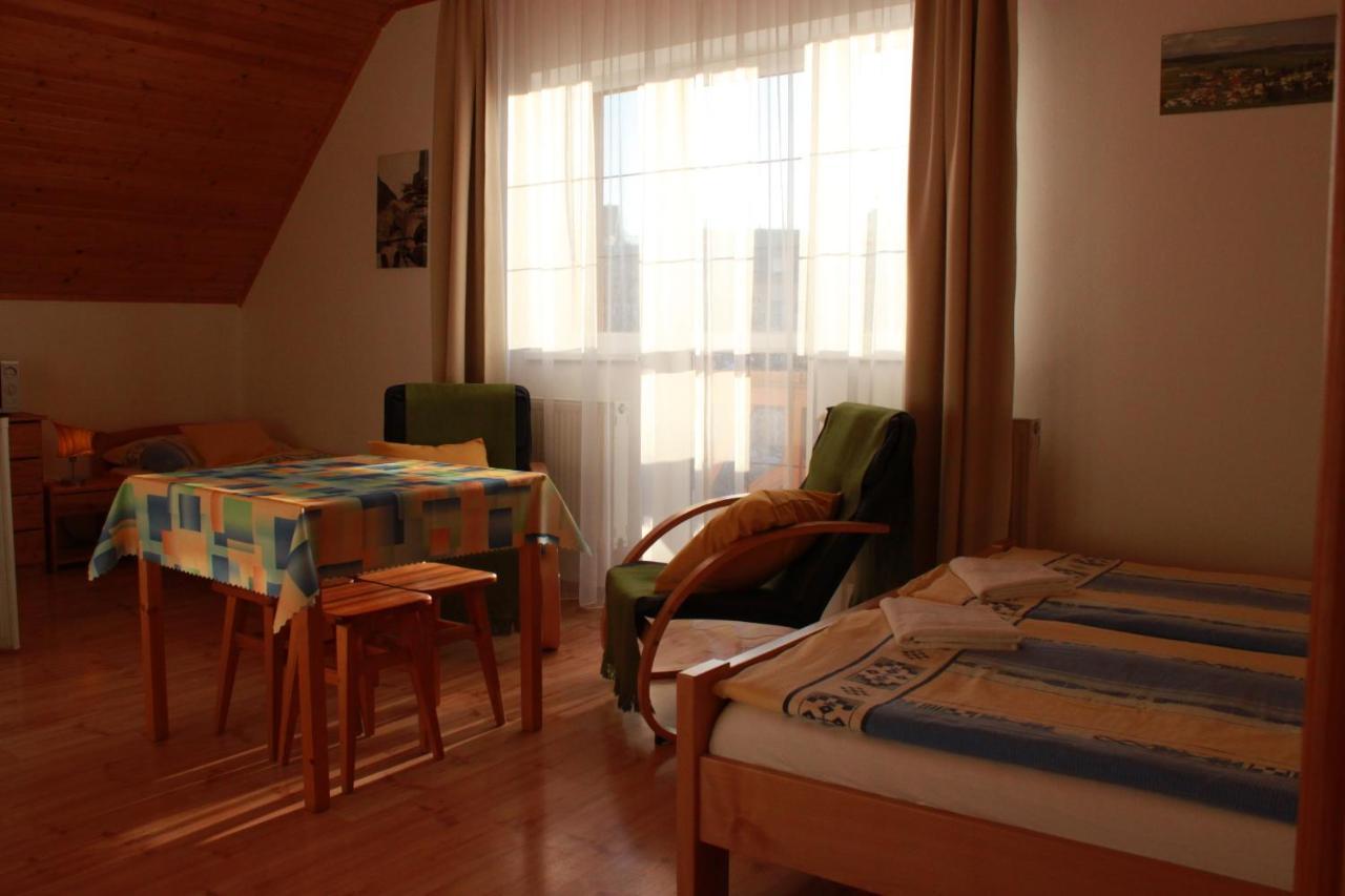 Zlty Dom Vrbov Apartment ภายนอก รูปภาพ