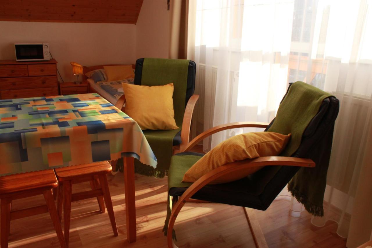 Zlty Dom Vrbov Apartment ภายนอก รูปภาพ