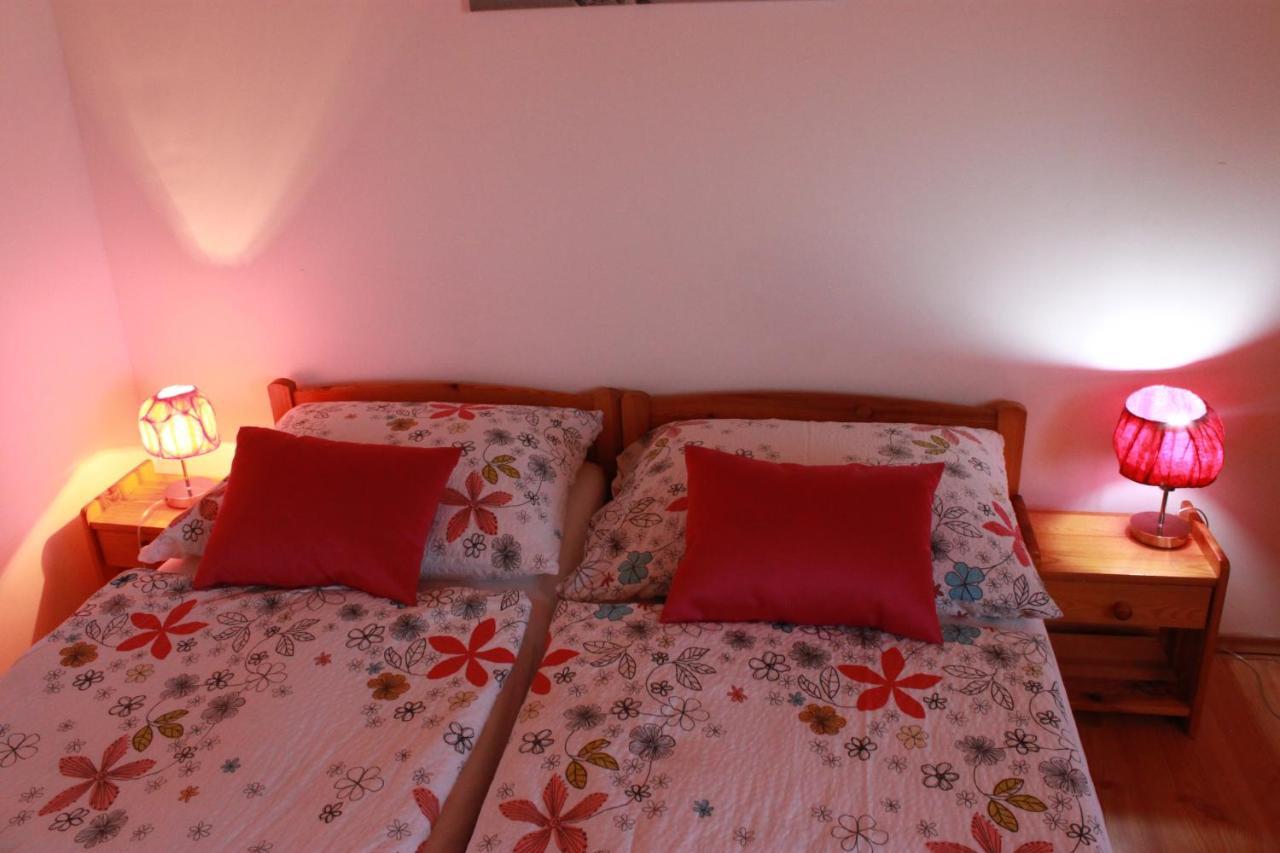 Zlty Dom Vrbov Apartment ภายนอก รูปภาพ