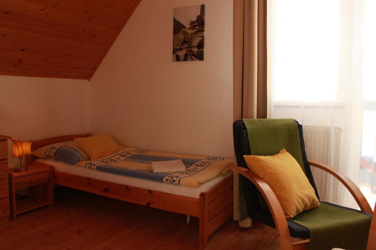 Zlty Dom Vrbov Apartment ภายนอก รูปภาพ