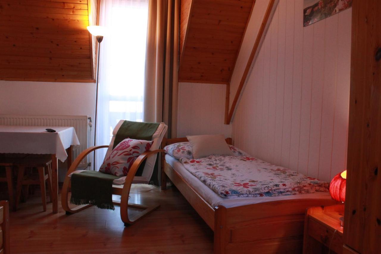 Zlty Dom Vrbov Apartment ภายนอก รูปภาพ