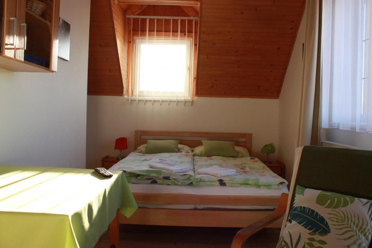 Zlty Dom Vrbov Apartment ภายนอก รูปภาพ